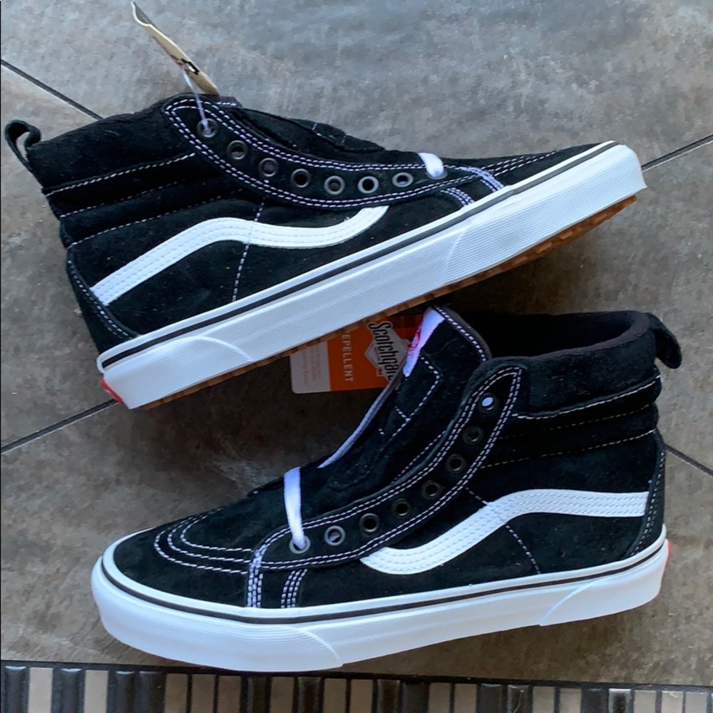 VANS SK8-Hi Mte Black/True White WMNS - Picture 13 of 16